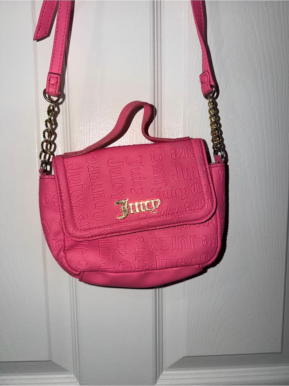 ⁠JUICY COUTURE Pink Debossed Logo Flap Crossbody Bag Gold Hardware Y2K